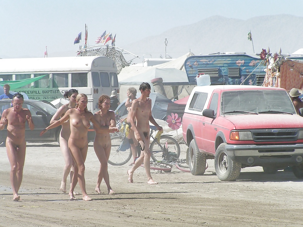 un verano recaliente, mujeres, sol, calor