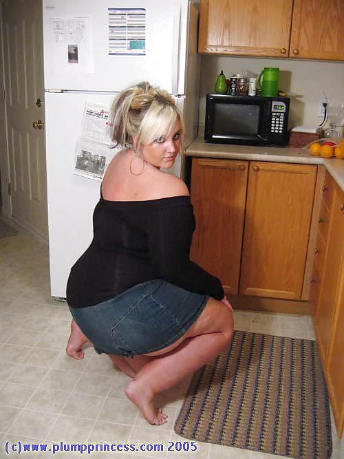 Hoochie hottie
 #15844141