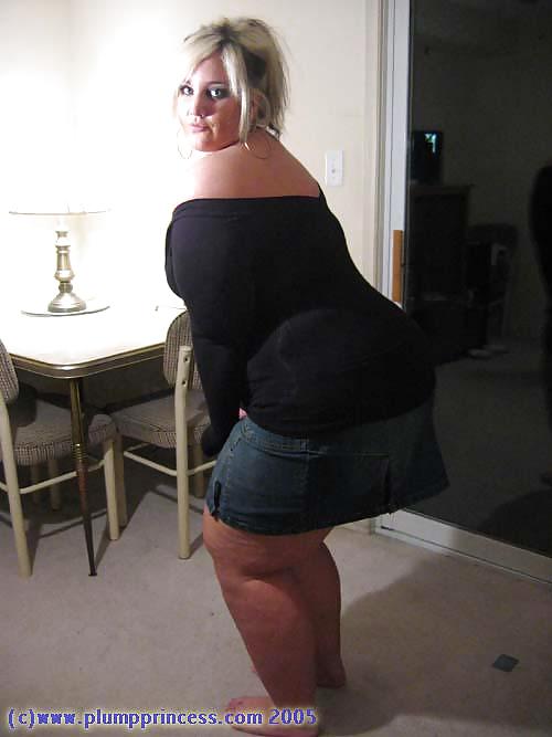 Hoochie hottie
 #15844332