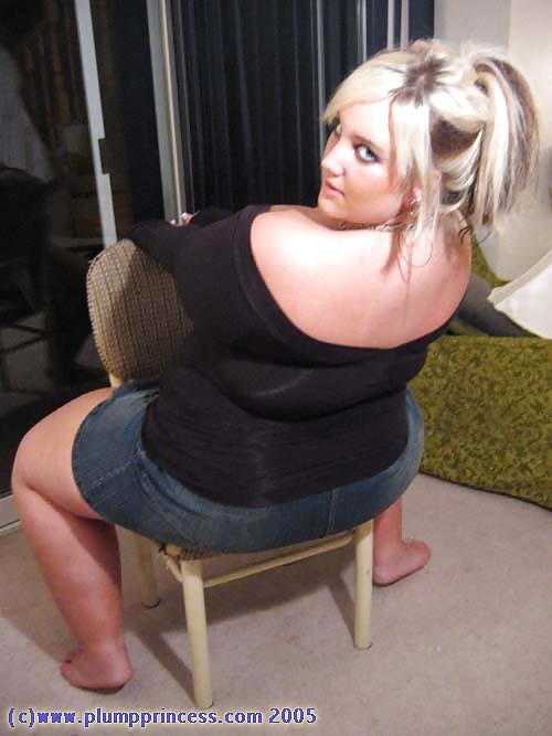 Hoochie hottie
 #15844367