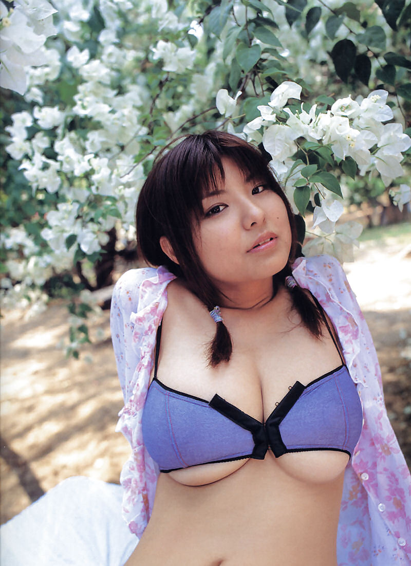 Bikini giapponese babes-miri hanai (2)
 #8286332