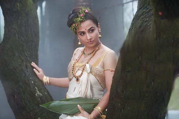 Vidya Balan Hot BABE NEEDS COCK #2060283