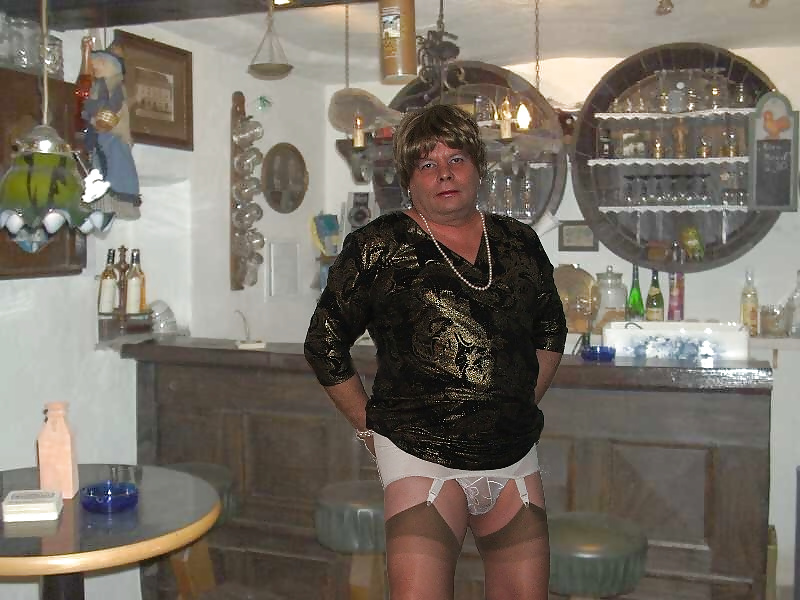 Spaet im lokal angeheitert...
 #7757589