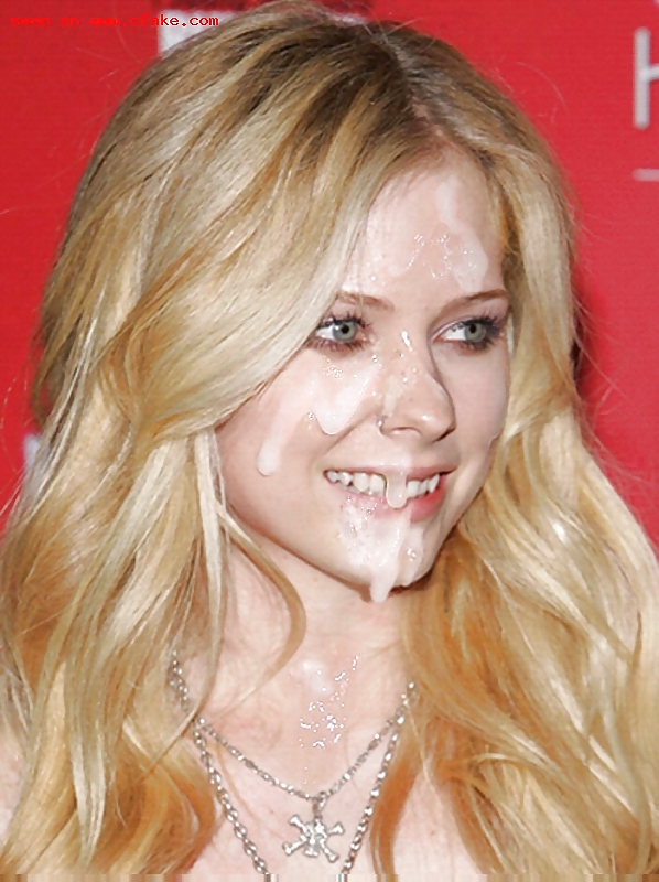 Avril Lavigne fakes #6447032