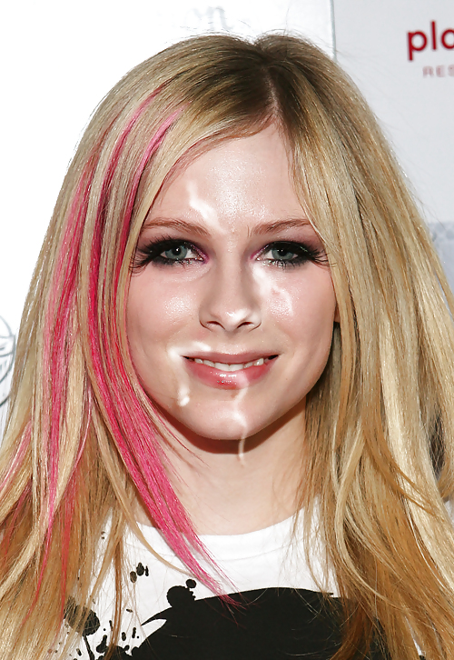 Avril Lavigne fakes #6447178