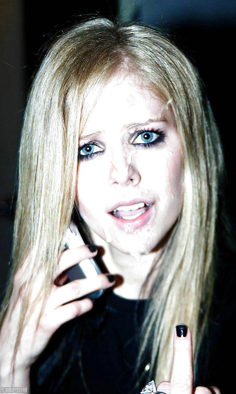 Avril Lavigne fakes #6447535