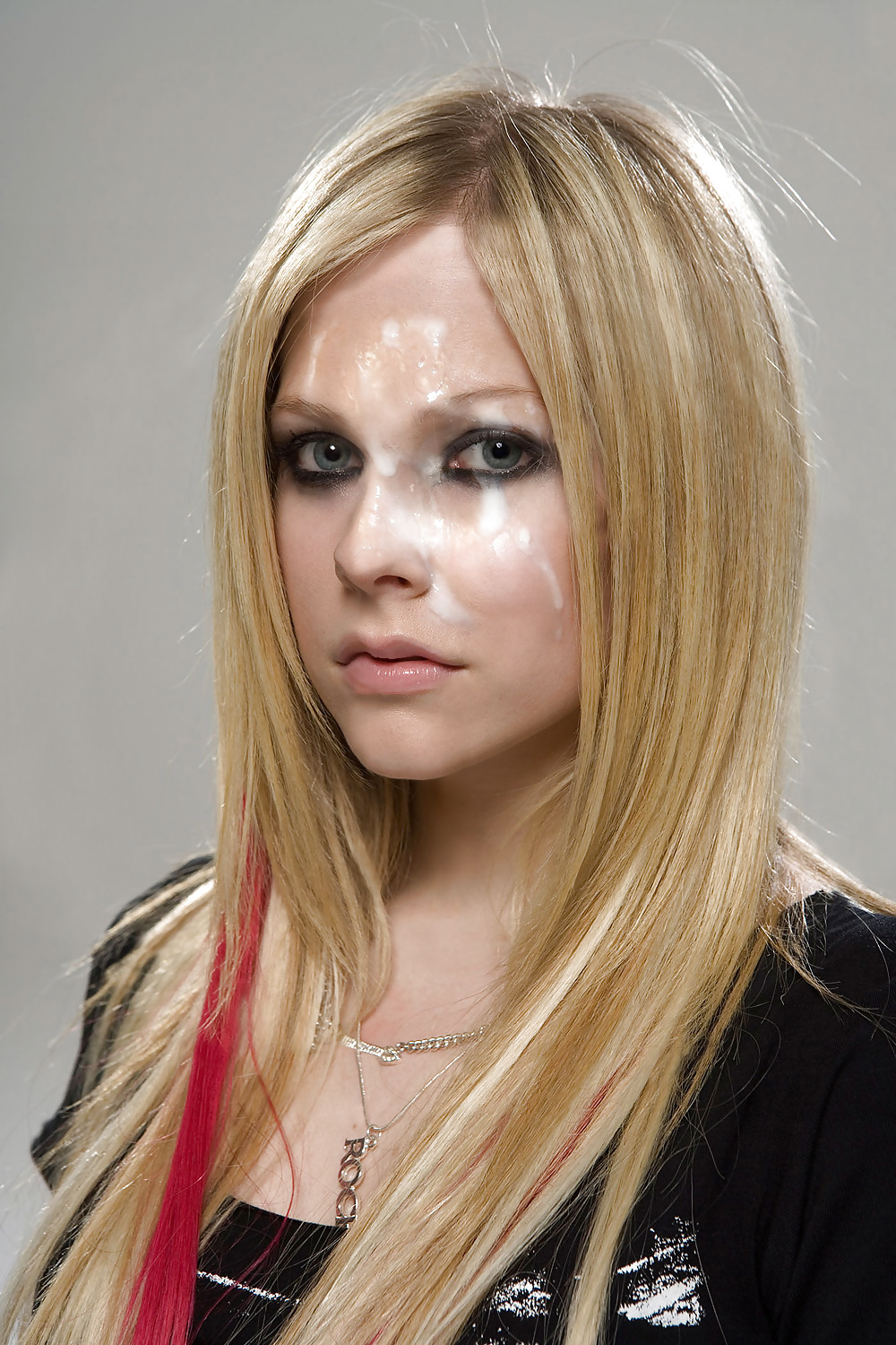 Avril Lavigne fakes #6447632