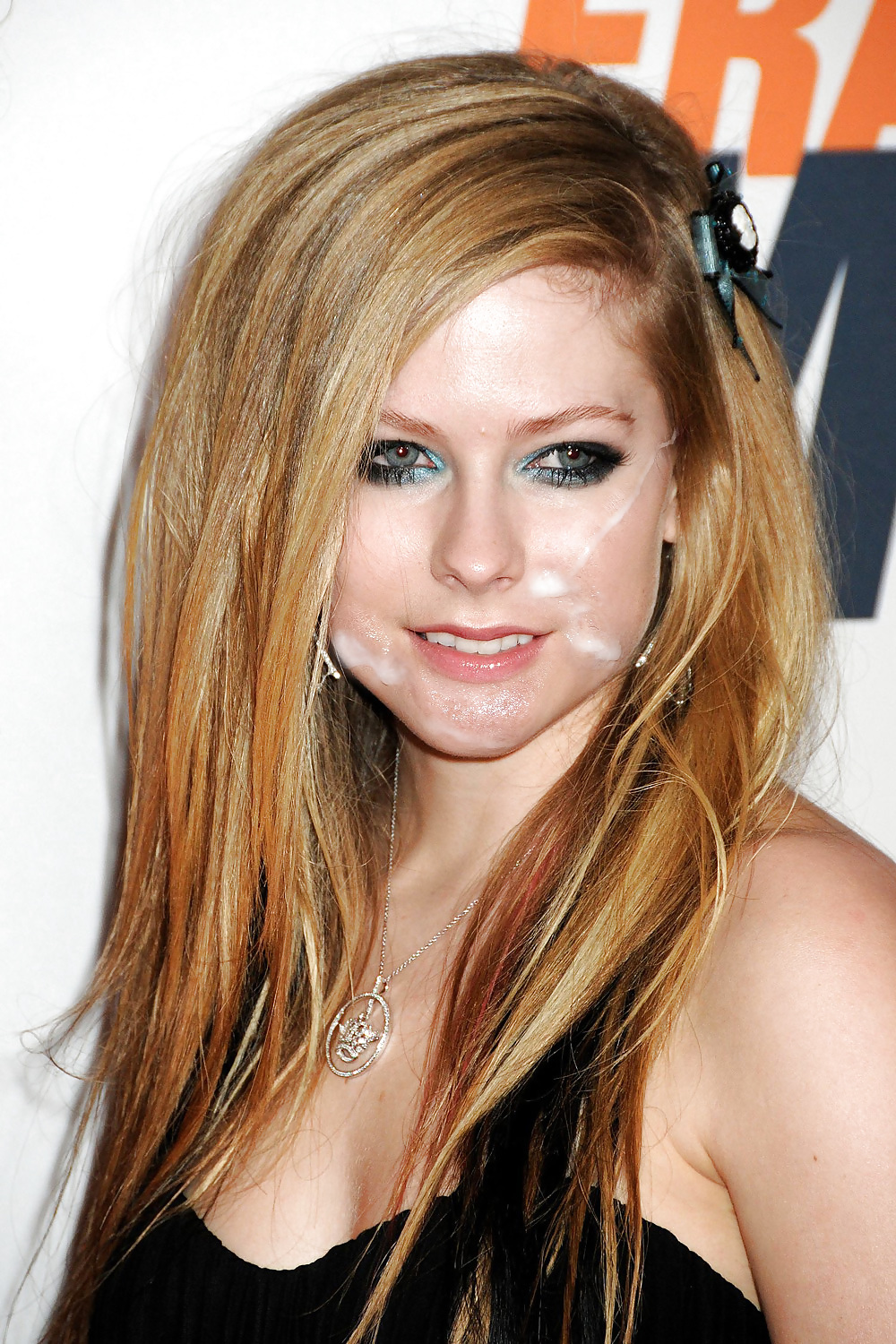Avril Lavigne fakes #6447715