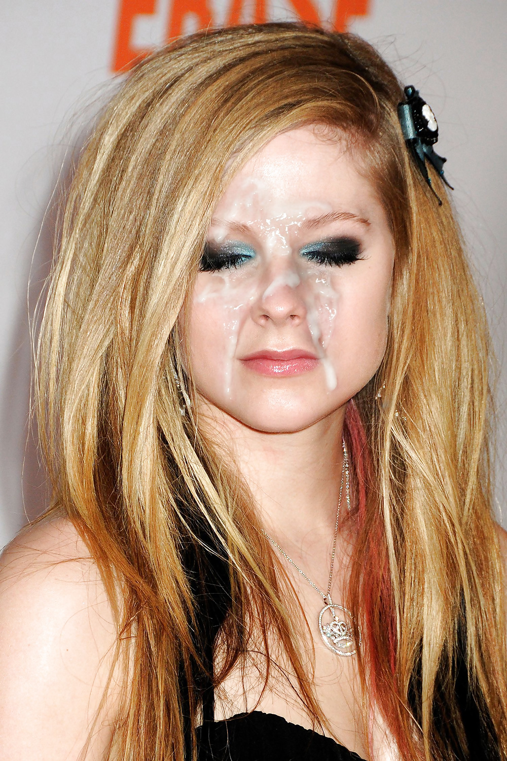 Avril Lavigne fakes
 #6447722