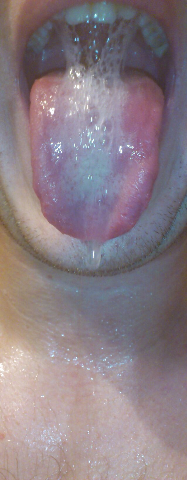 Sexy lengua mojada y saliva
 #11960899