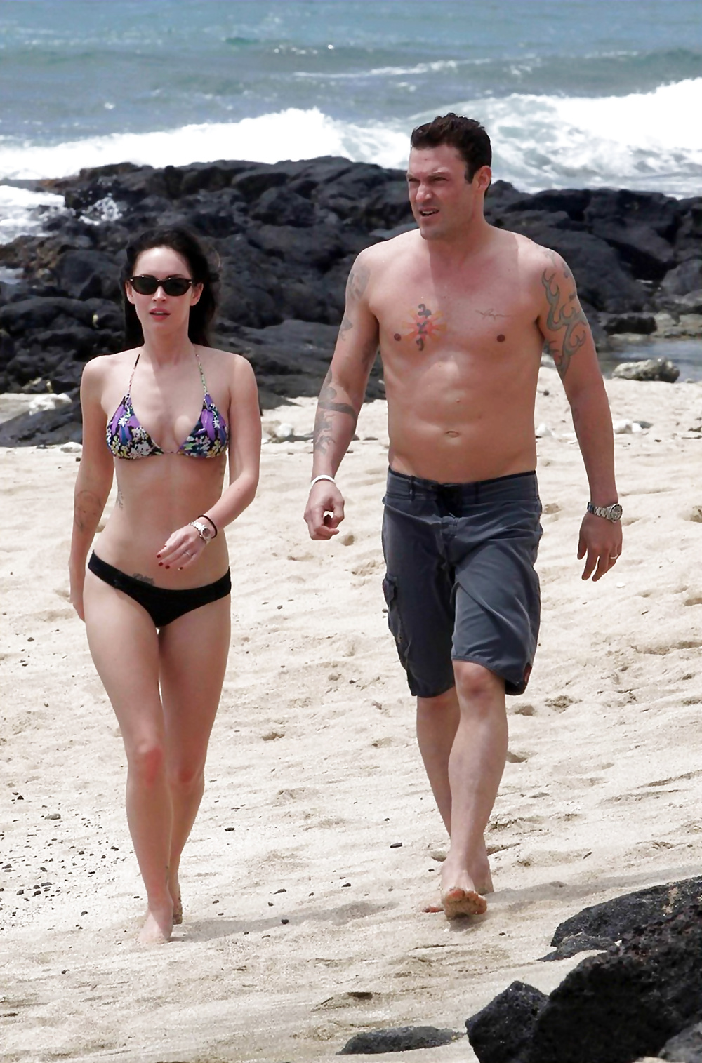 Megan Fox bikini on a Hawaii beach #5280199