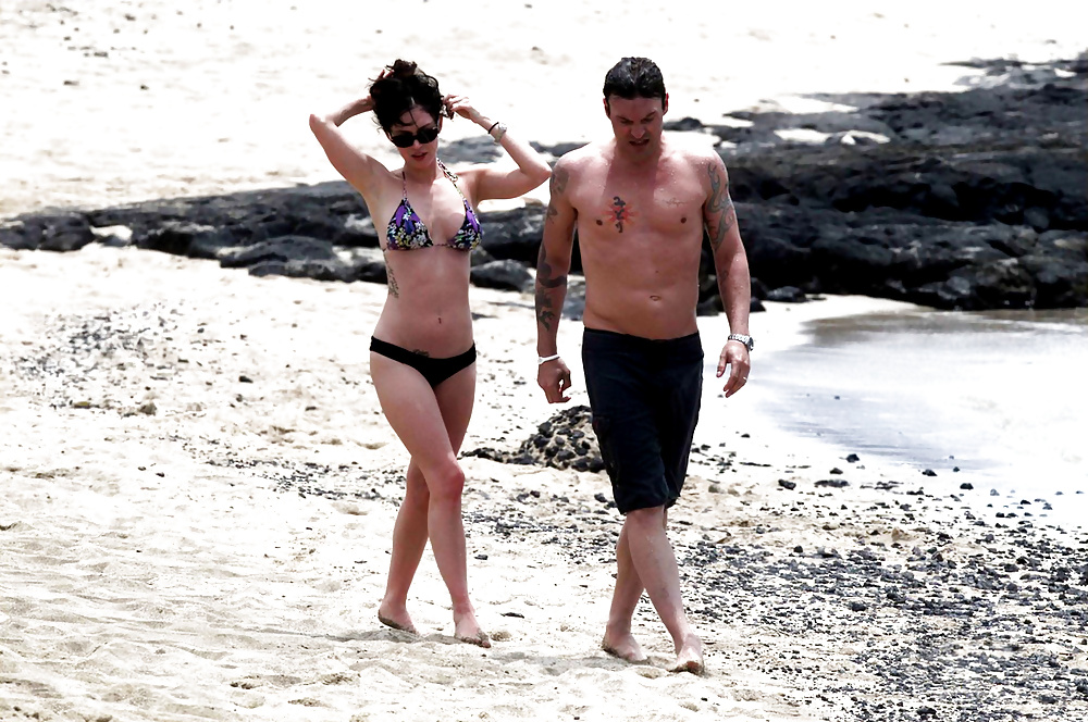 Megan Fox bikini on a Hawaii beach #5280265