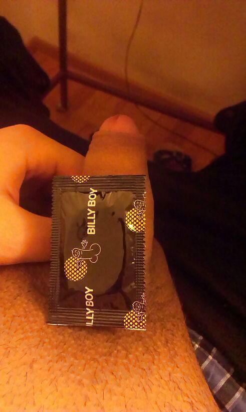 Kleinen Schwanz Cum In Kondom #17630757