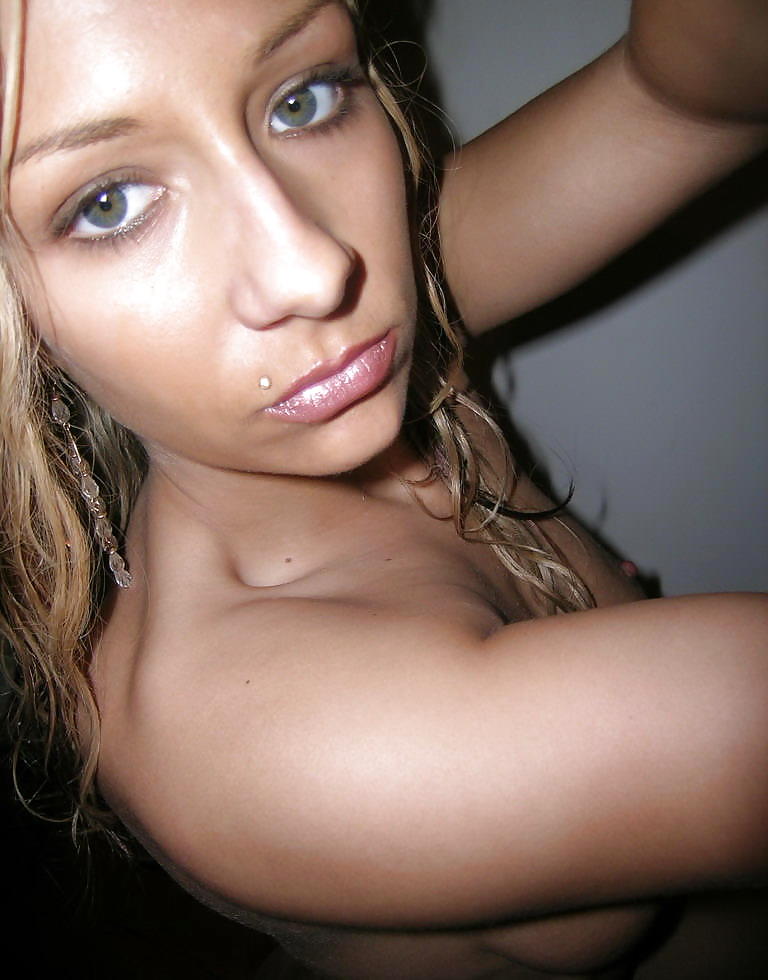 Sweet young girl #3710024