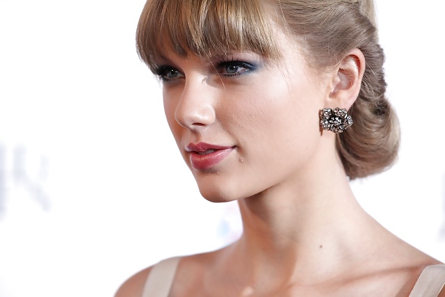 Labios calientes de Taylor Swift
 #14637118