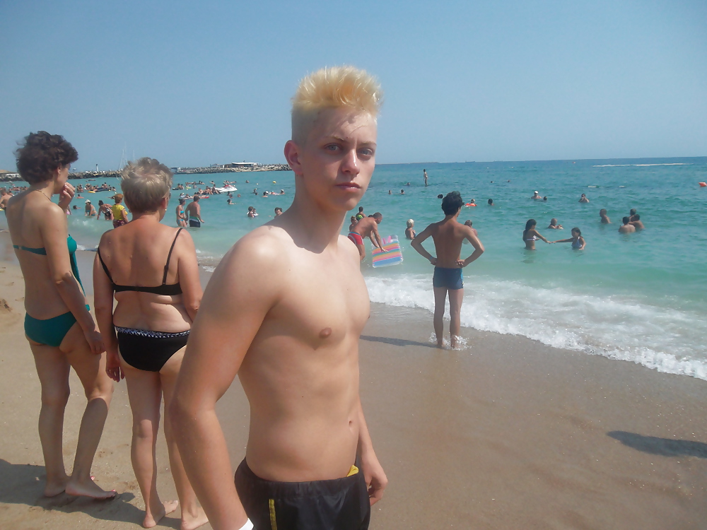Me 3 #11873629