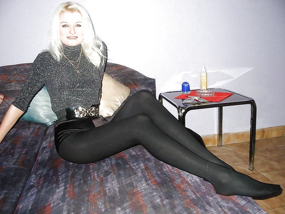 She's Sexy In Pantyhose!! #21529540