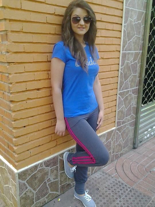 Crina ro
 #22700015