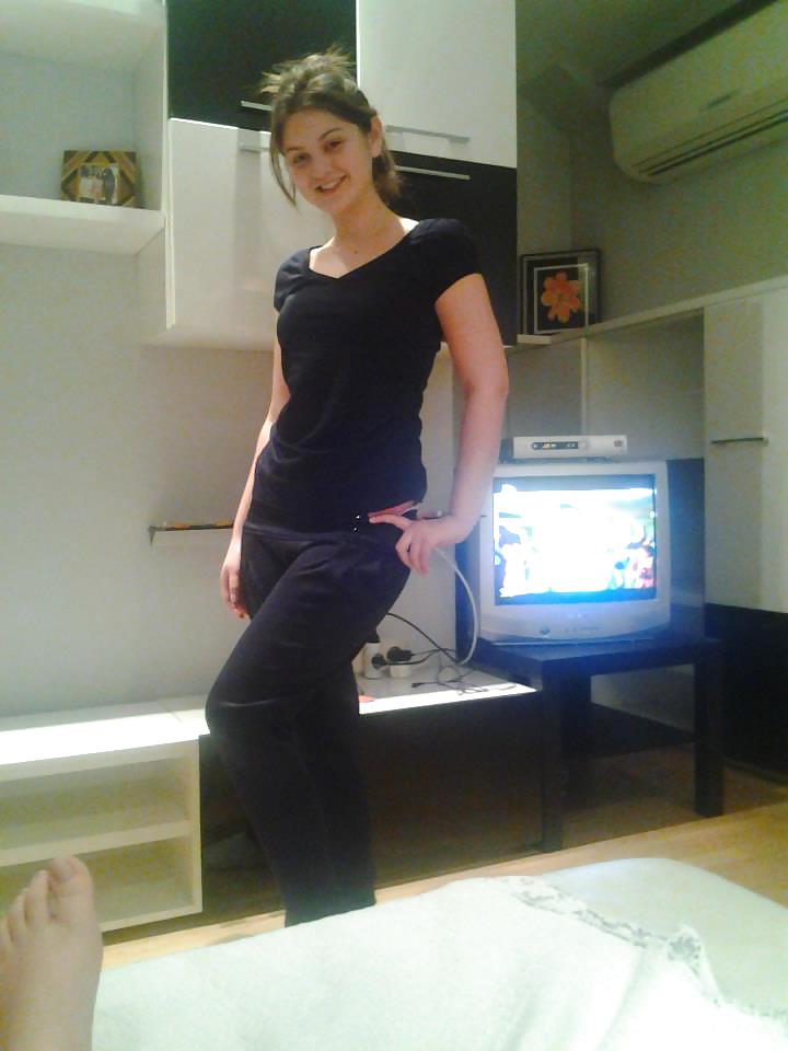 Crina ro
 #22700065