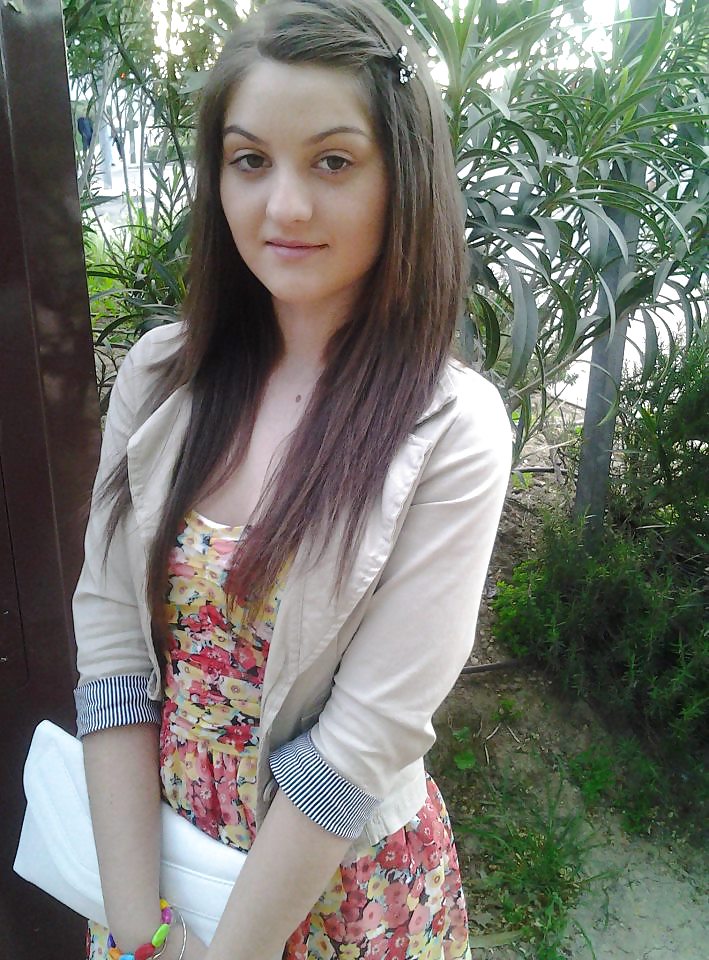 Crina ro
 #22700089