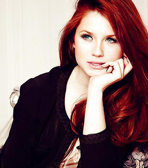 Bonnie Wright #17721698