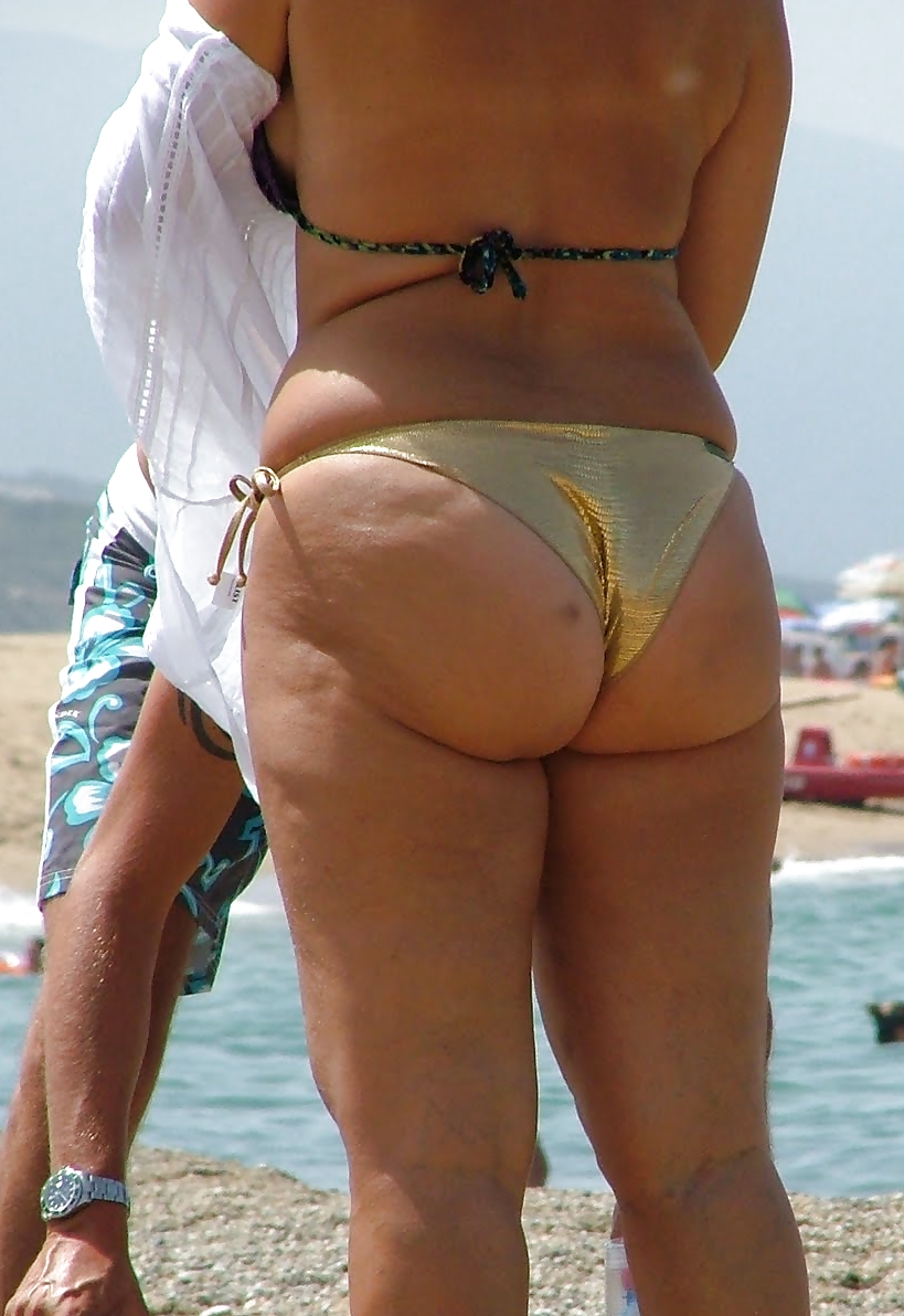 Buttocks chiappe culo nalgas fesses Arsch ass troia beach #17847540