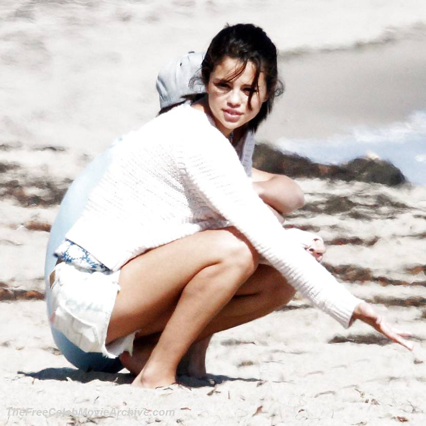 Selena Gomez Nackt #10297252