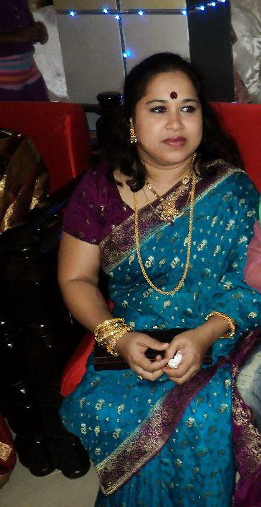 Mukta: Nephew's Busty half-Indian Wife. Comment and fake #17329001