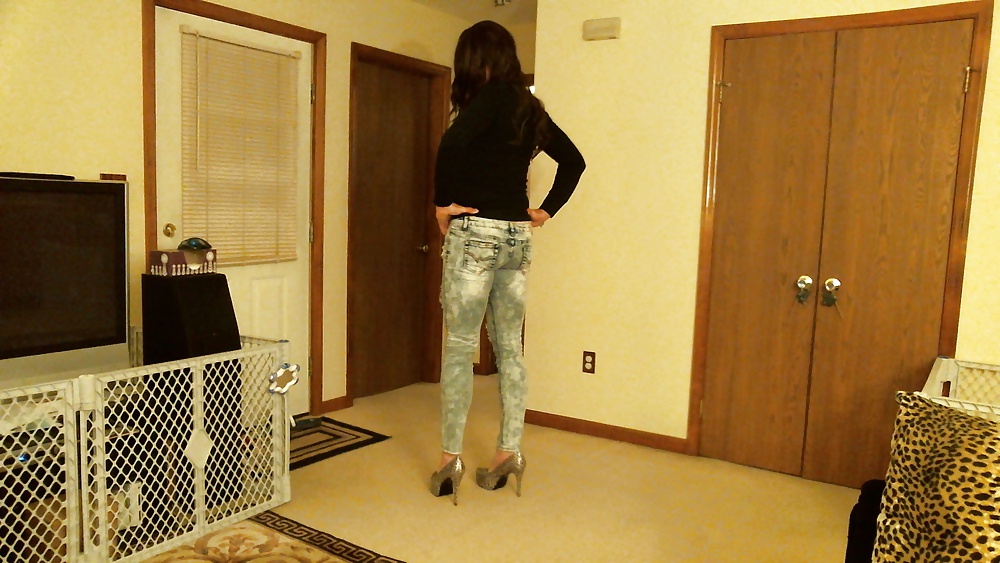 Pantalones de piel
 #18672088