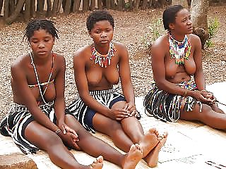 Einige Afrikanische Stammes Mädchen #19880221