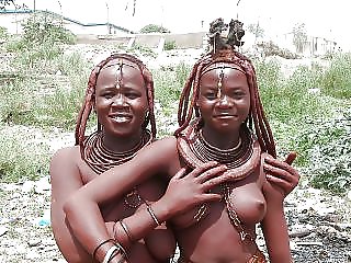Einige Afrikanische Stammes Mädchen #19880251