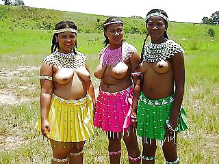 Einige Afrikanische Stammes Mädchen #19880286