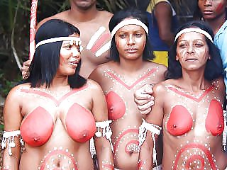 Einige Afrikanische Stammes Mädchen #19880362