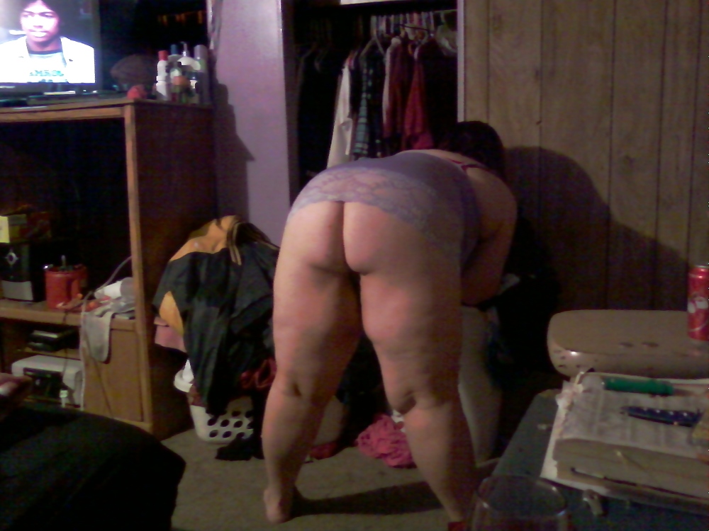 Illyst, BBW from the back