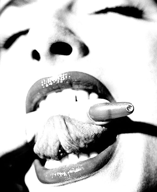 Pour elle 3
 #7109363