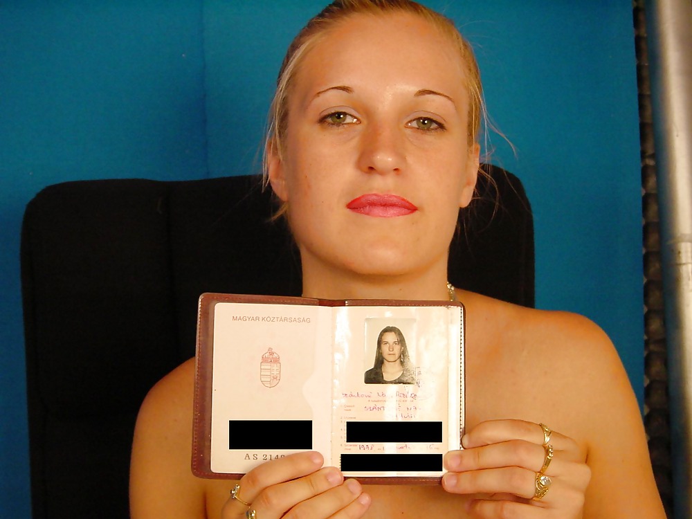 Llave - hembra digitación 02 puta cramming a sí misma
 #13996696