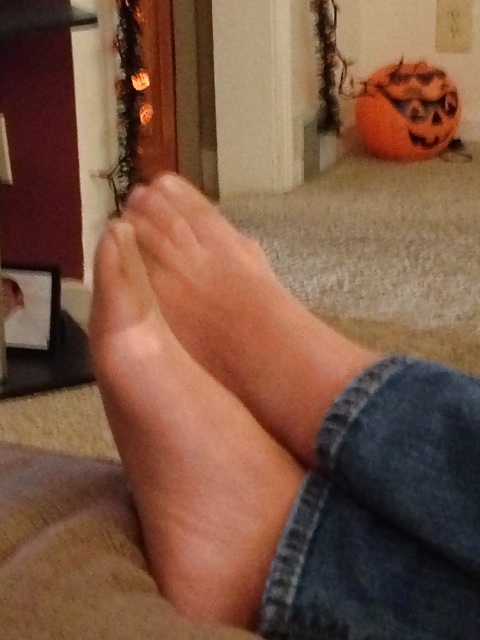 More candids of my pantyhose feet and toes. #22749782