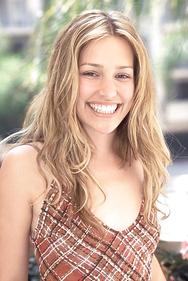 Piper perabo
 #18380644