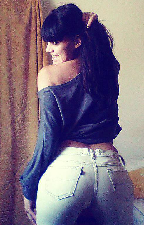 Latina ass in jeans #21976958