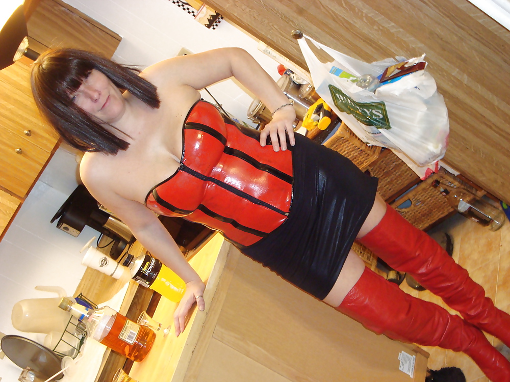 Latex, Caoutchouc, Dentelle, Et Misc #5089781