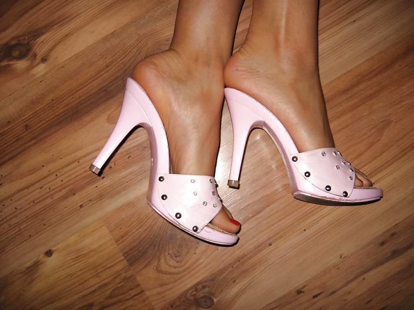 Feet #4042394