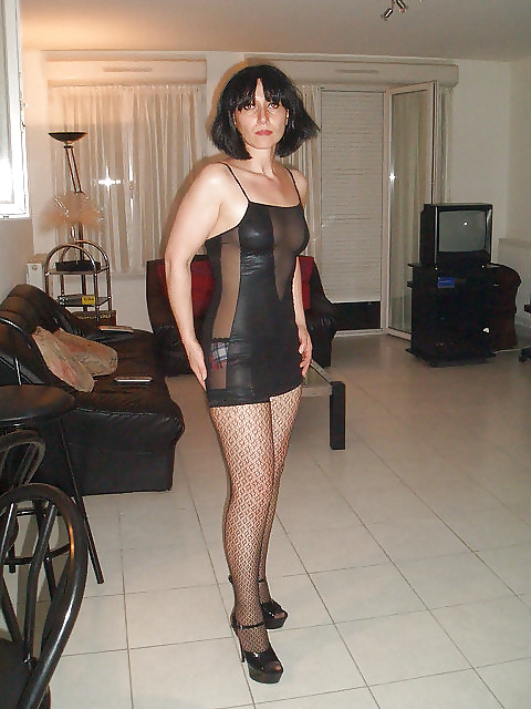 Alluring Les salopes matures (tenue de pute)