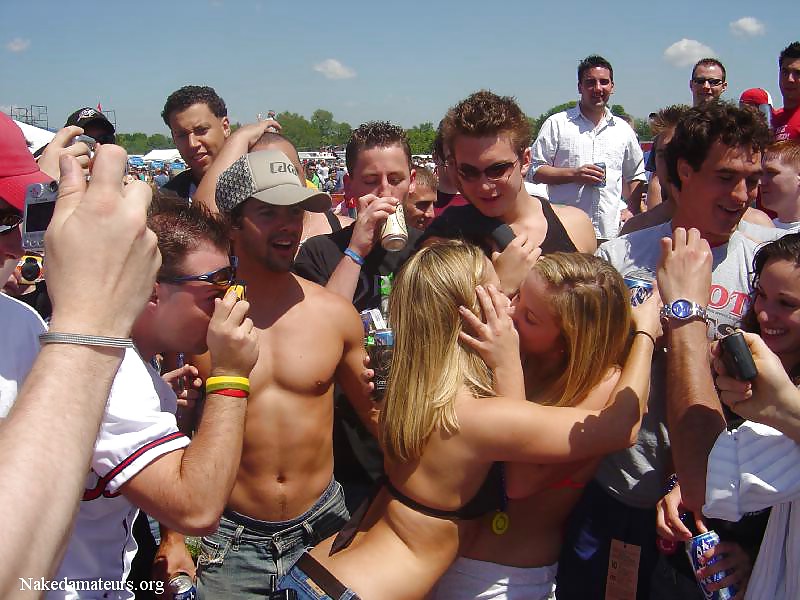 Kissing Girls #8900620