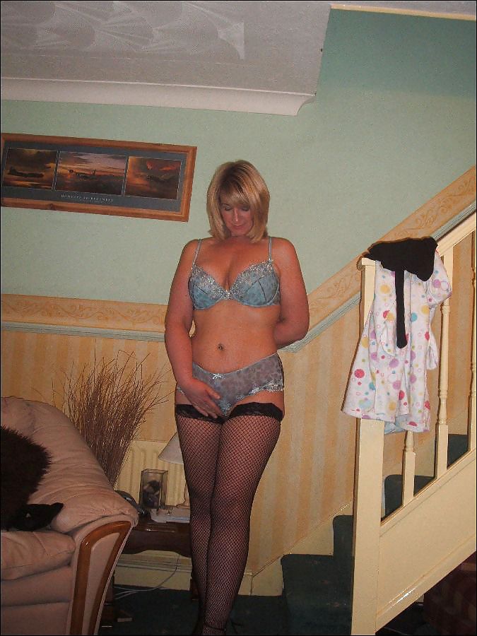 Hot Milf Posing Sexy At Home #12087131