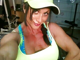 Muscle Goddess Lynn McCrossin Recent Sexting Pics #8768809
