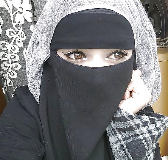 Turbanli hijab árabe, turco, asiático desnudo - no desnudo 07
 #18727727