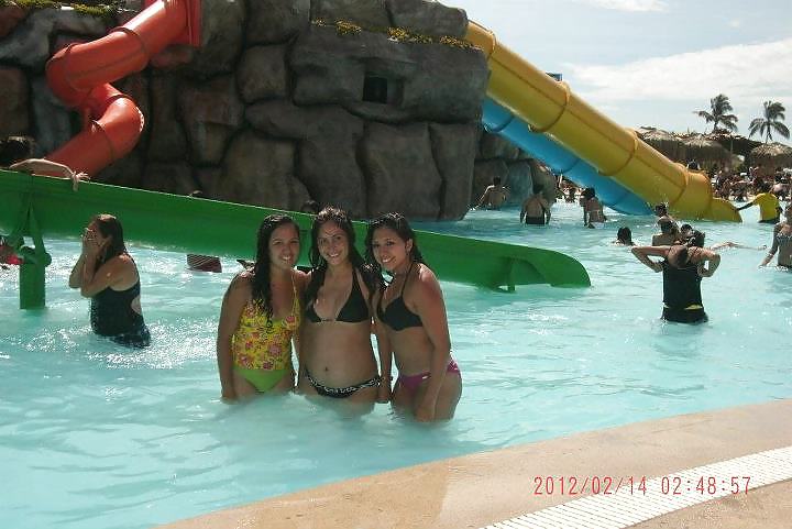 Mujer (amiguitas 45)
 #15244351