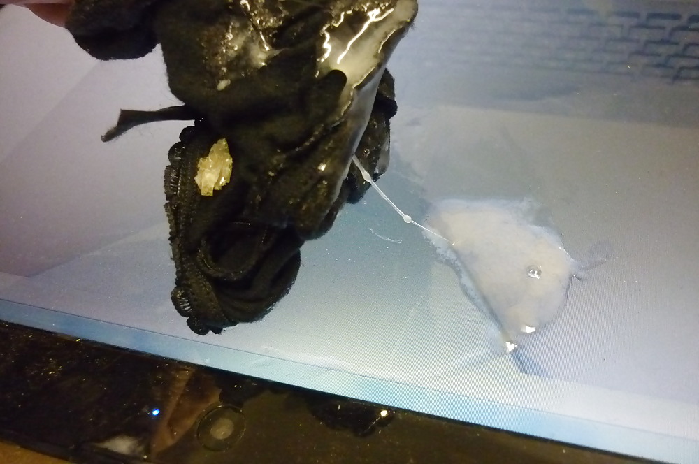 Ahleyslut's cunt spunked 2 mins ago #3793700