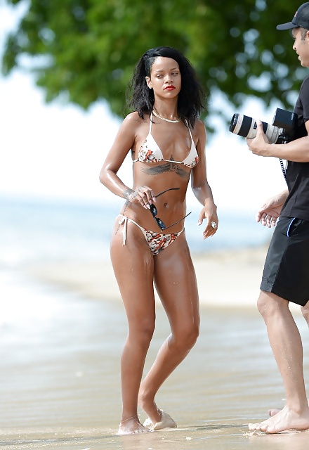 Rihanna - La Seule Et Unique Fille Sexy #17843510