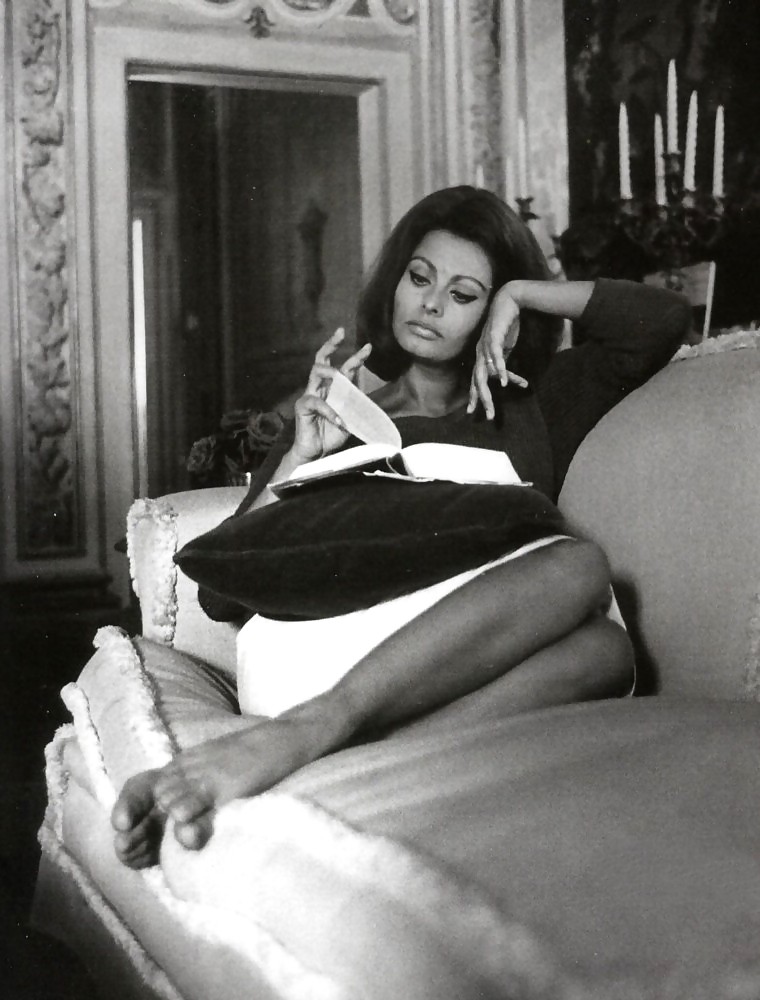 Sophia Loren Feet #15220120